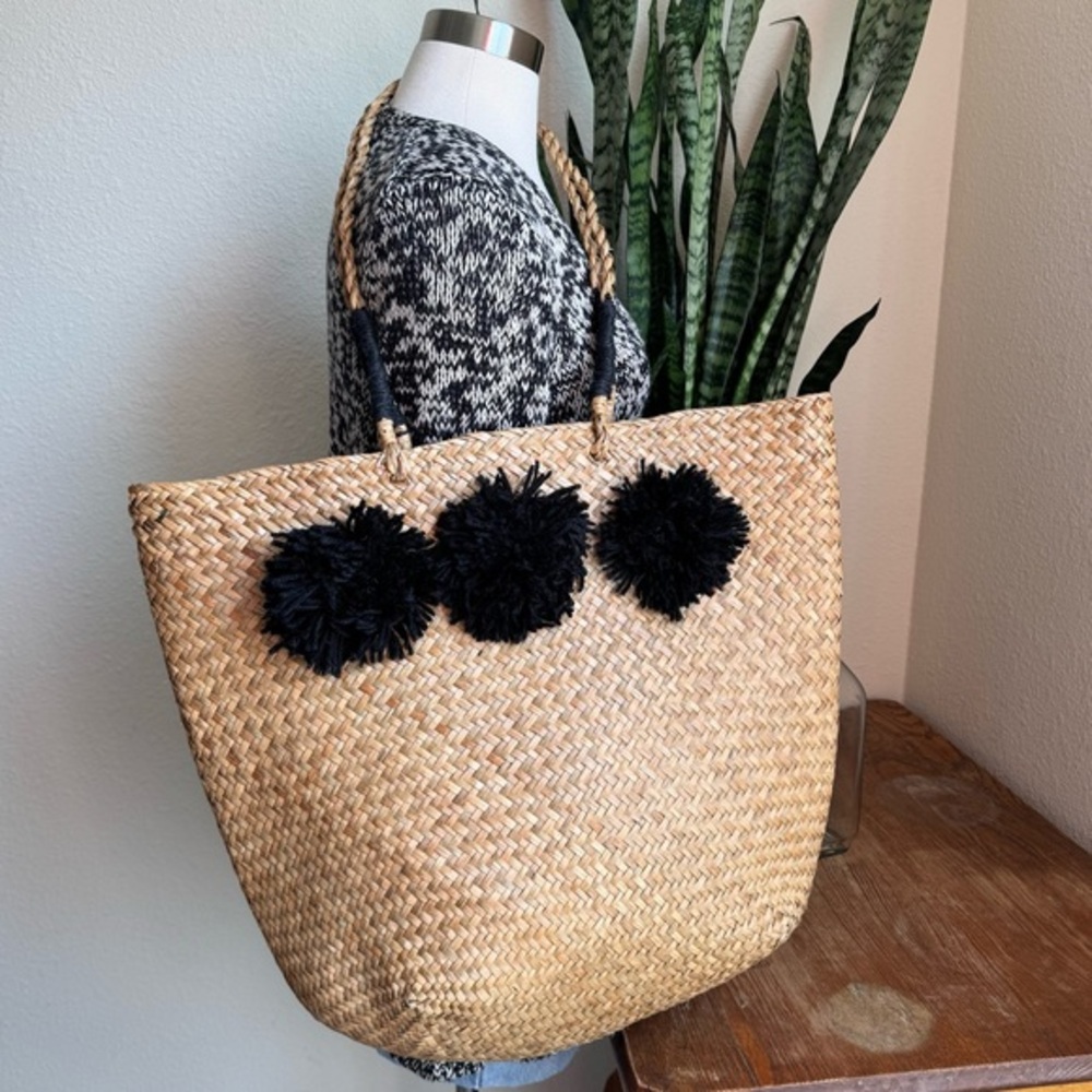 Straw Woven Tote Bag with Black Pom Poms – Boho‎ Market Beach Purse